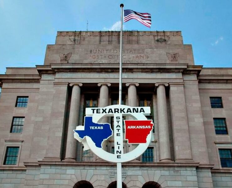Texarkana Attractions - Photo Op Downtown Texarkana
